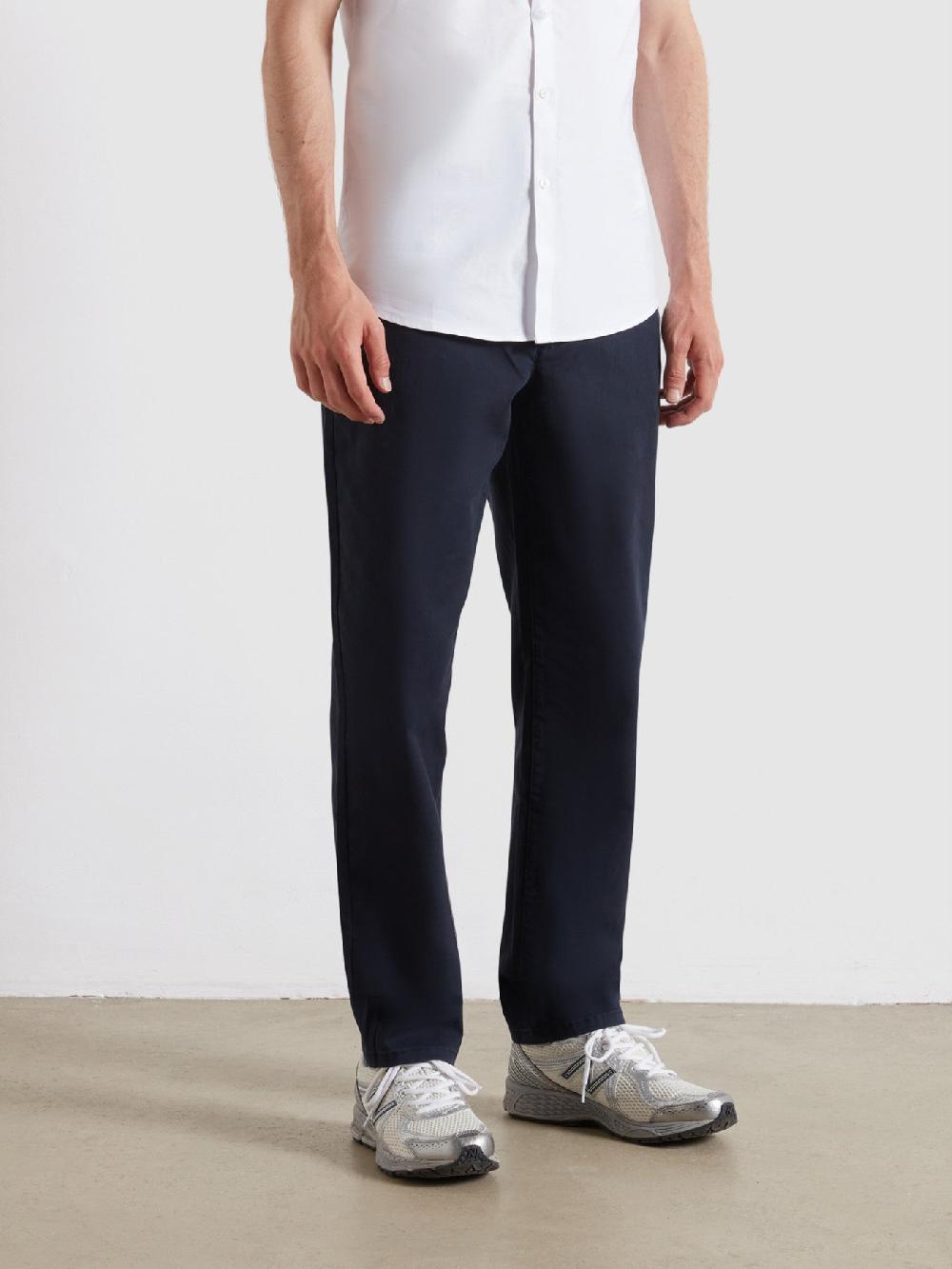 Farah Norwood Regular Fit Chinos In True Navy