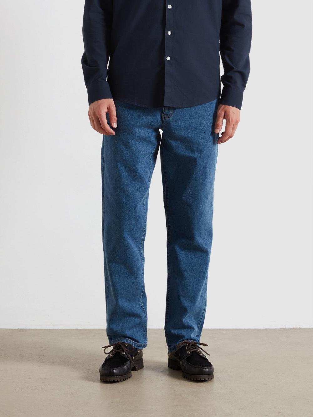 Farah Norwood Regular Fit Jeans In Worn Indigo