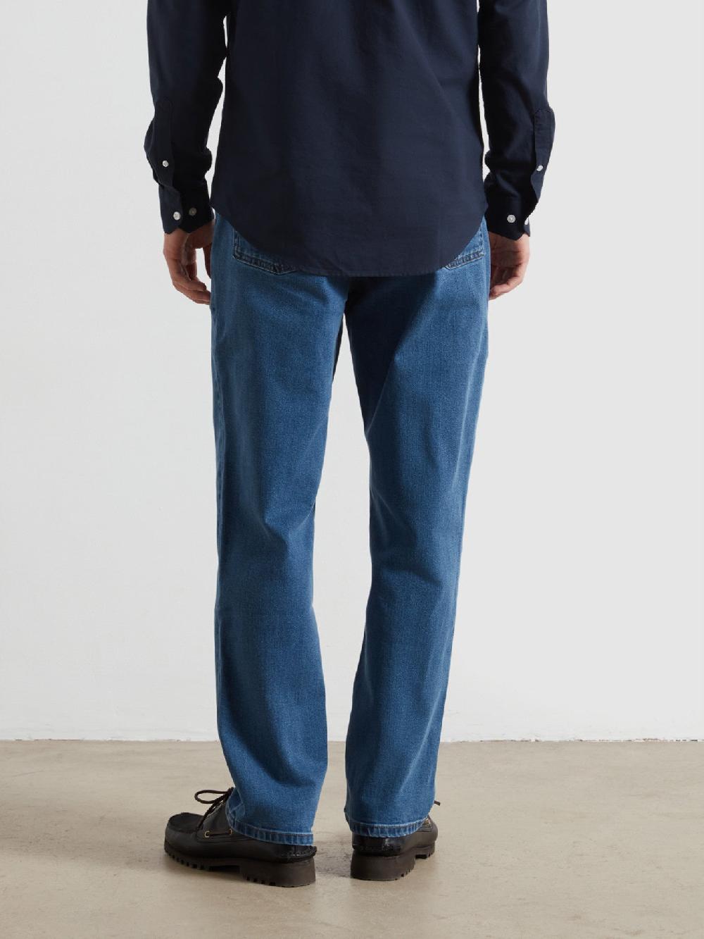 Farah Norwood Regular Fit Jeans In Worn Indigo