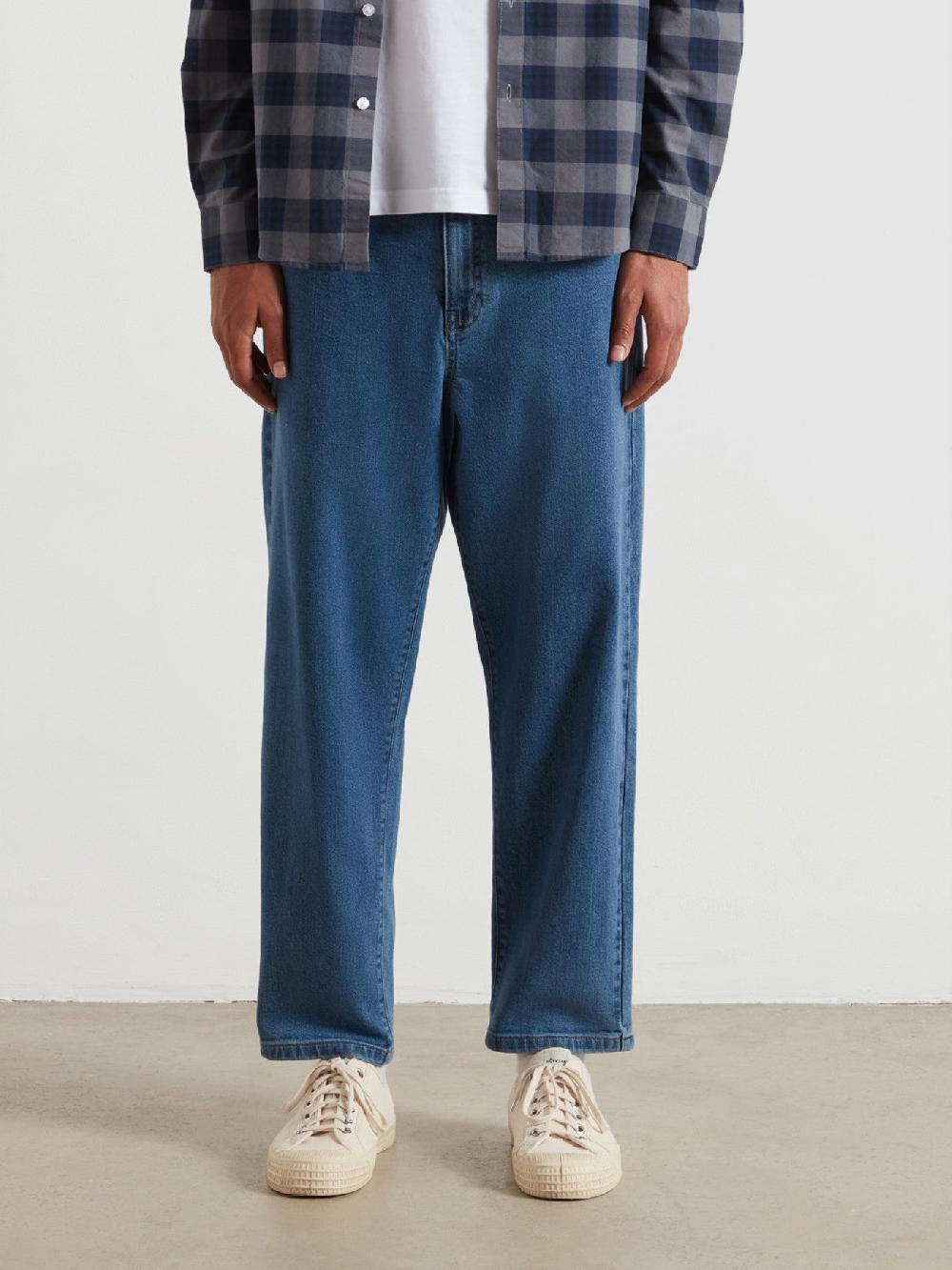 Farah Hawtin Relaxed Tapered Fit Jeans In Worn Indigo