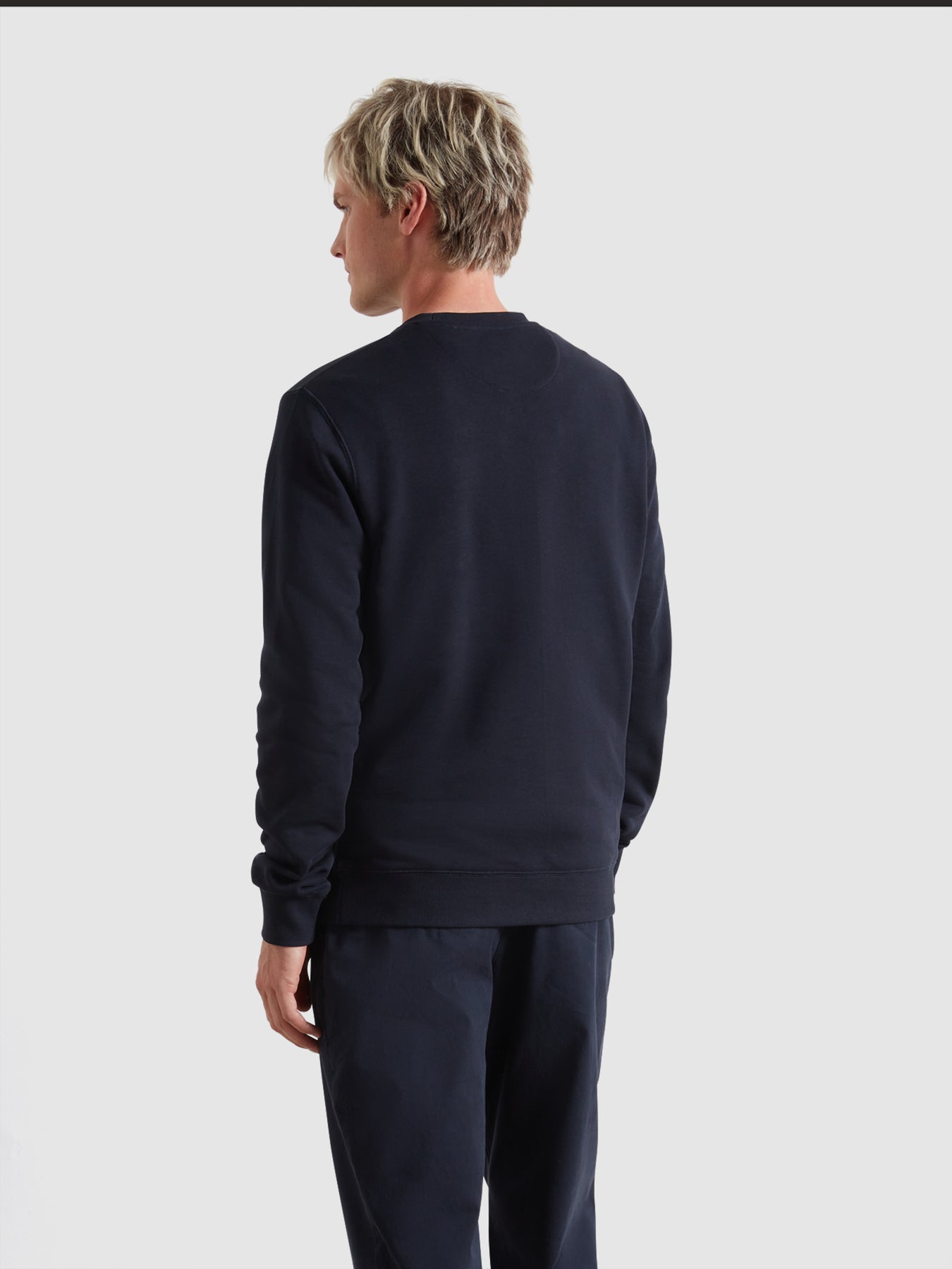 Farah Tim Organic Cotton Crew Neck Sweatshirt In True Navy