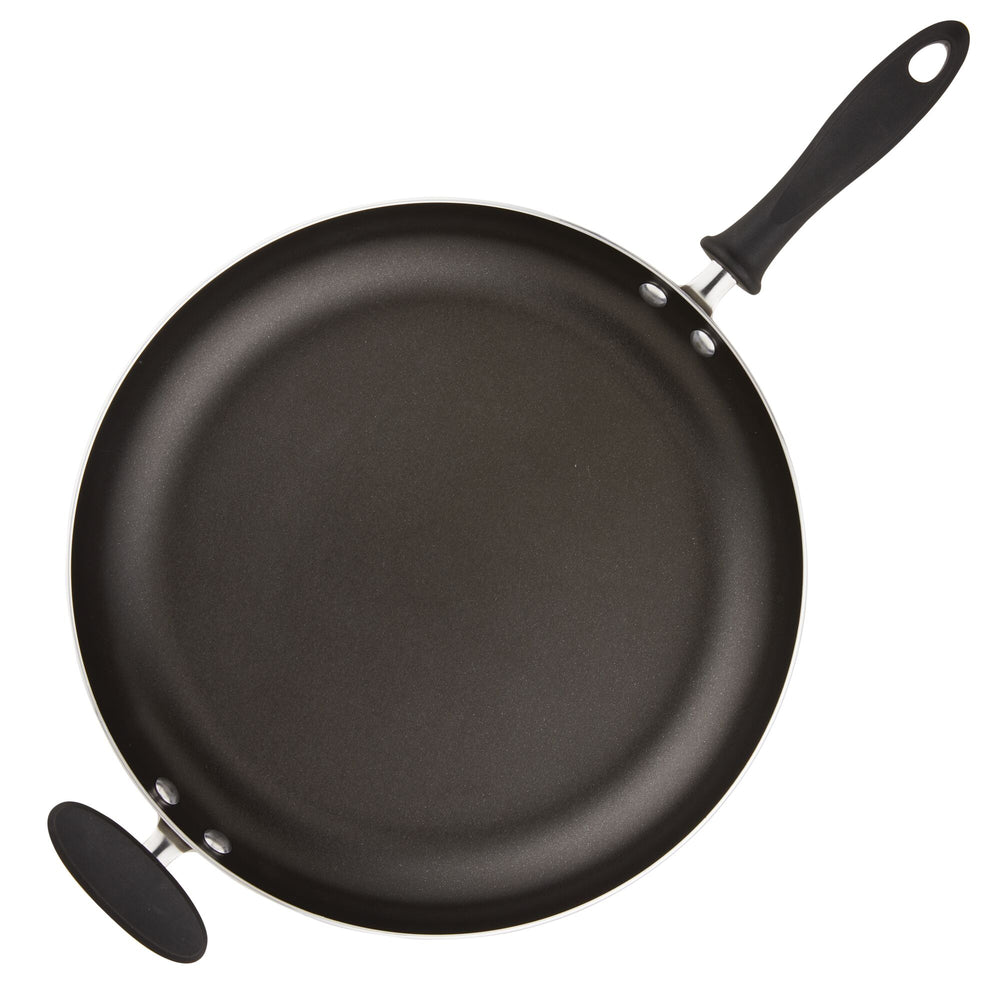 Farberware 14-Inch Nonstick Frying Pan With Helper Handle