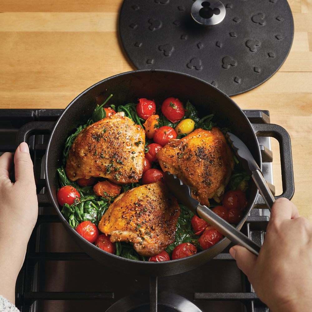 Farberware 3-Quart Monochrome Pre-Seasoned Cast-Iron Dutch Oven