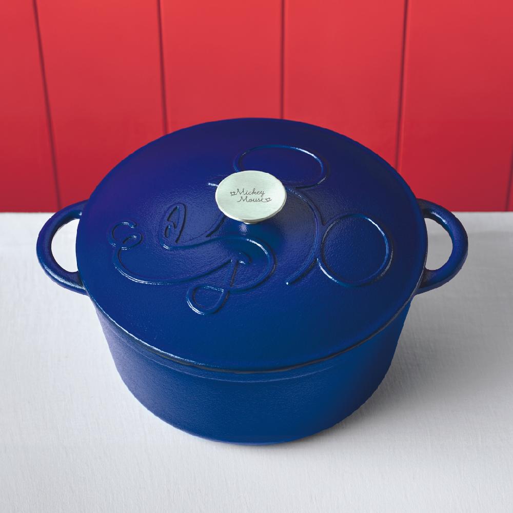 Farberware Bon Voyage 4.75-Quart Pre-Seasoned Cast-Iron Dutch Oven