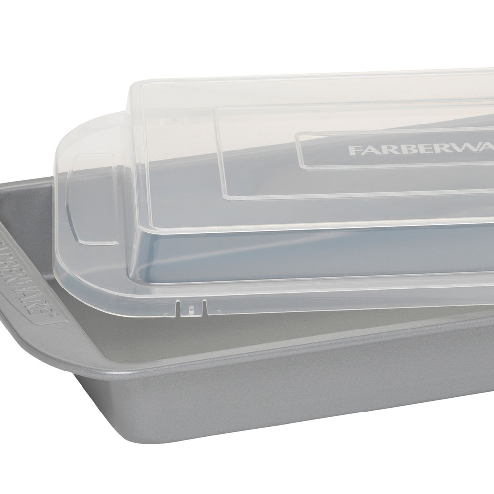 Farberware 9" X 13" Rectangular Cake Pan With Lid