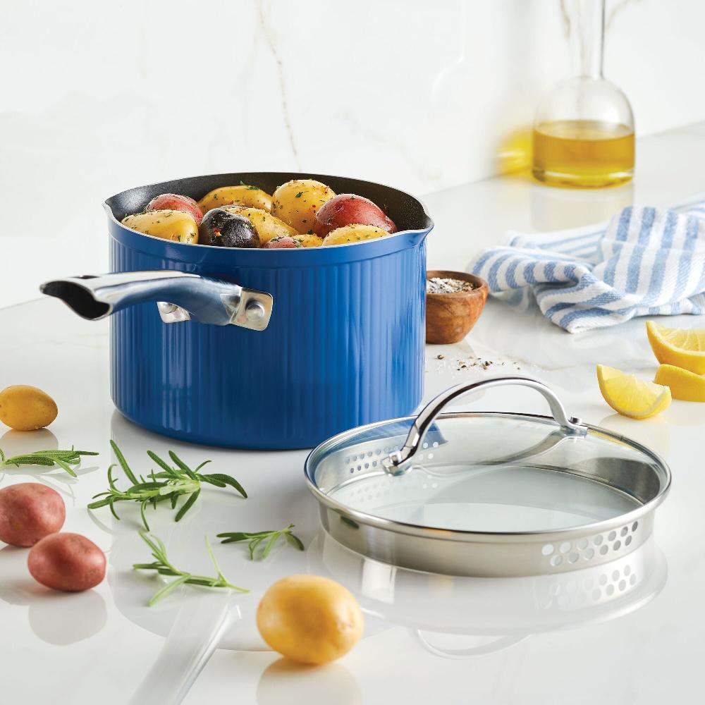 Farberware Style Nonstick Cookware Straining Saucepan With Lid 3-Quart