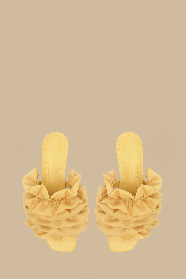 Farm Rio Buttermilk Ruffled Flat Sandal BUTTERMILK