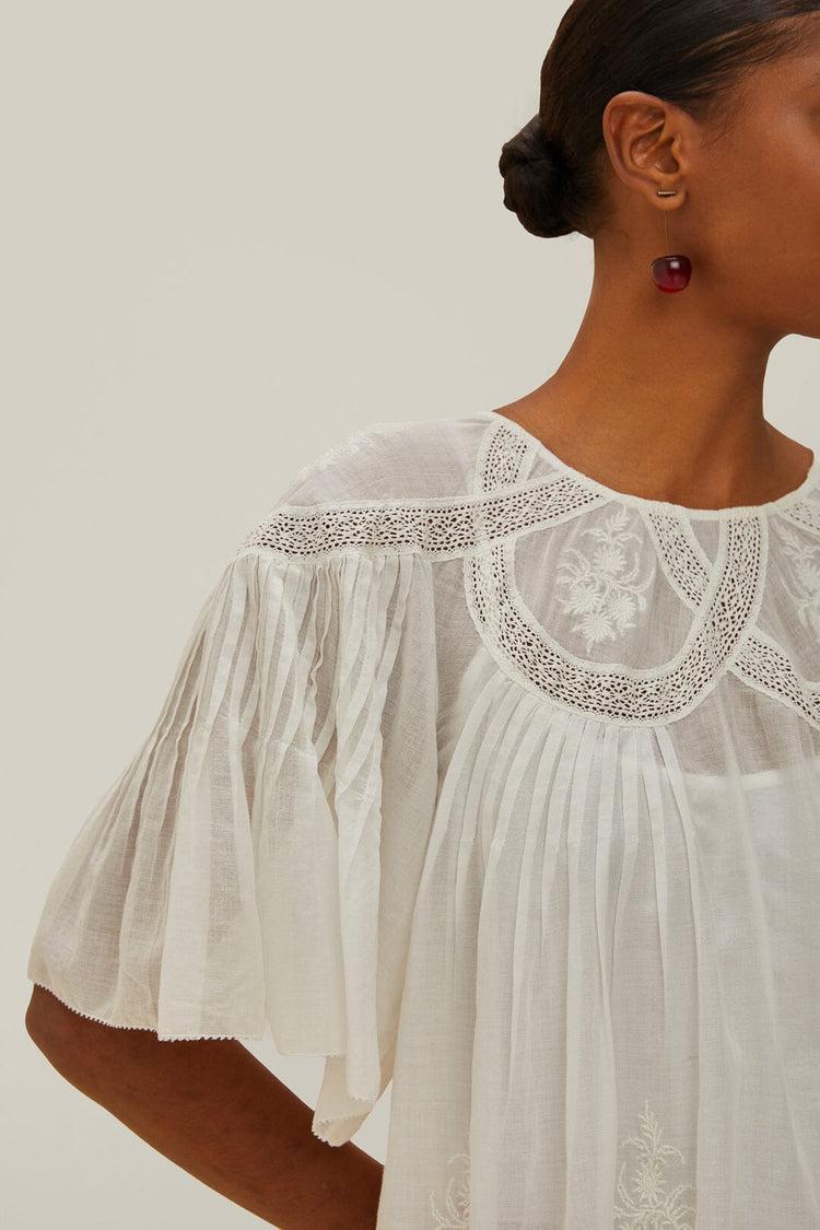 Farm Rio Off-white Embroidered Short Sleeve Blouse OFF-WHITE