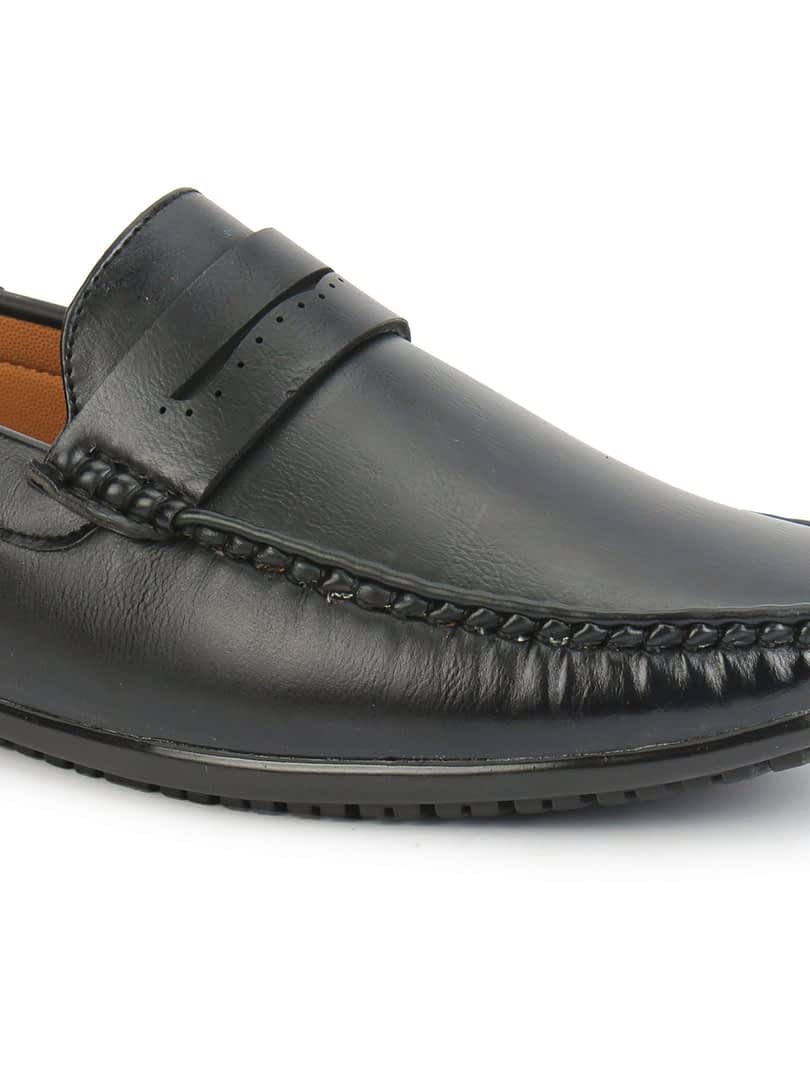 Fashion Victim Men Black Loafers