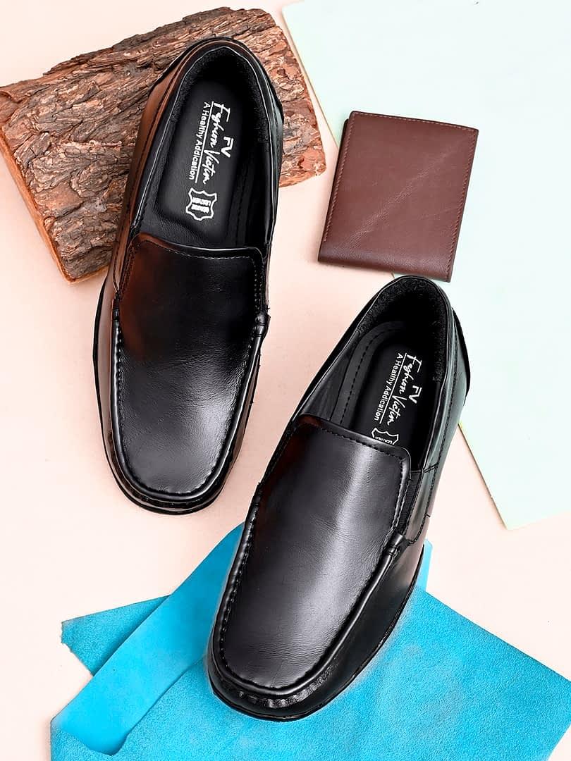 Fashion Victim Men Black Solid Formal Loafers