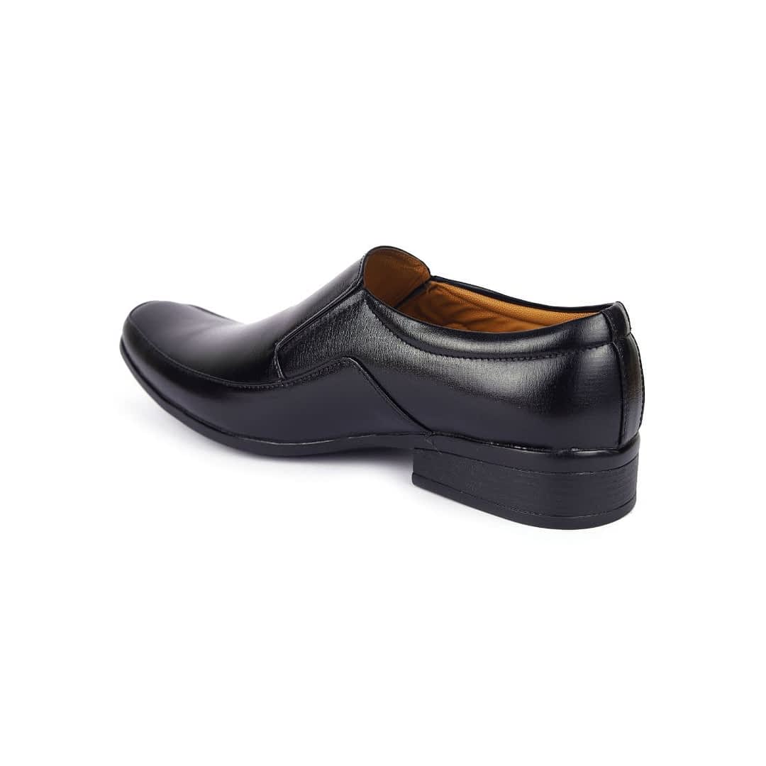 Fashion Victim Men Black Solid Formal Slip-Ons
