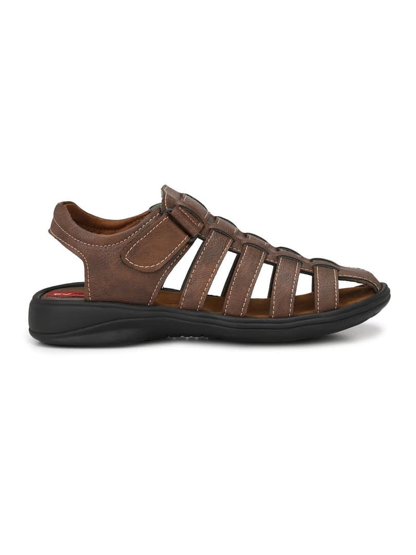Fashion Victim Men Brown Shoe-Style Sandals