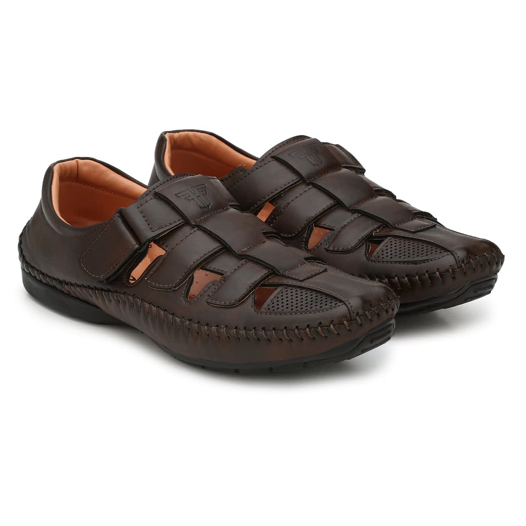 Fashion Victim Men Brown Solid Fisherman Sandals