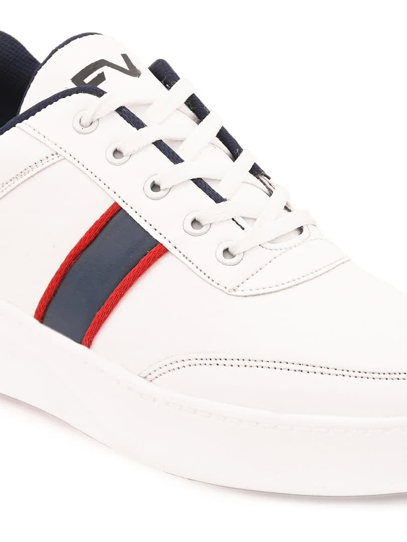 Fashion Victim Men Colourblocked Sneakers