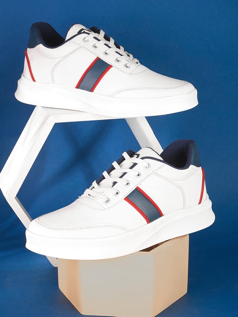 fashion victim Men Colourblocked Sneakers