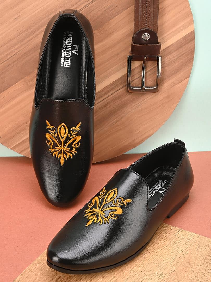 fashion victim Men Embroidered Lightweight Mojaris