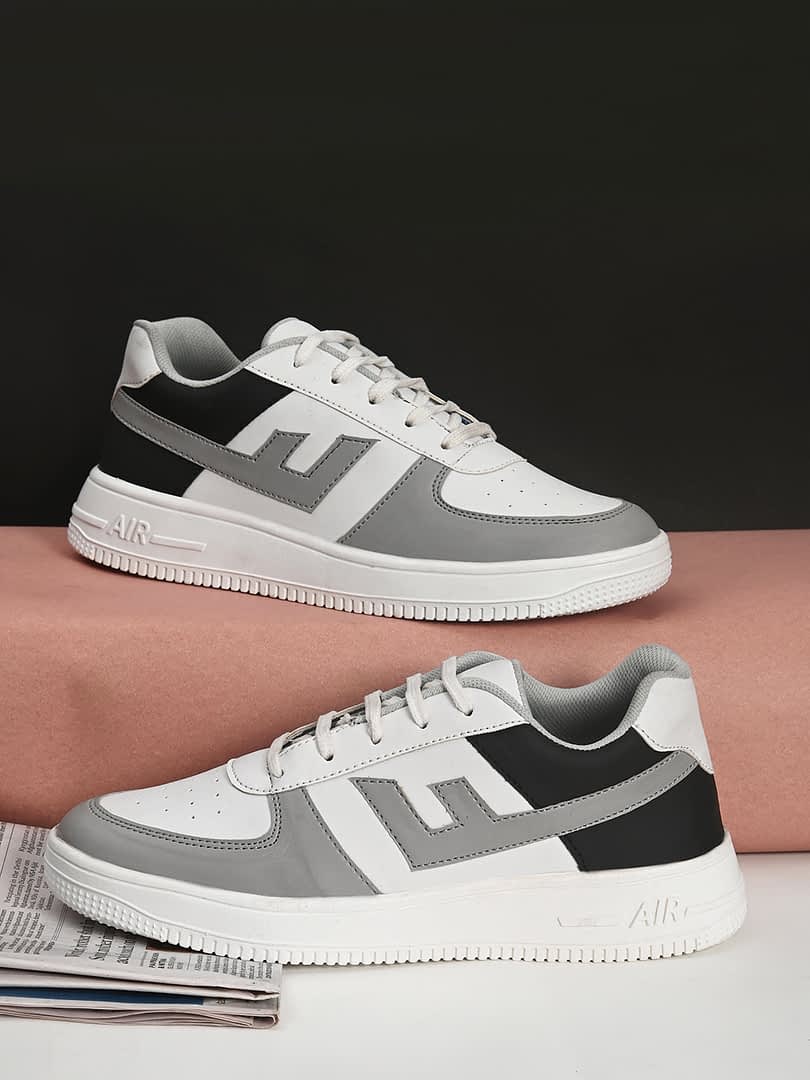 fashion victim Men White Colourblocked Sneakers