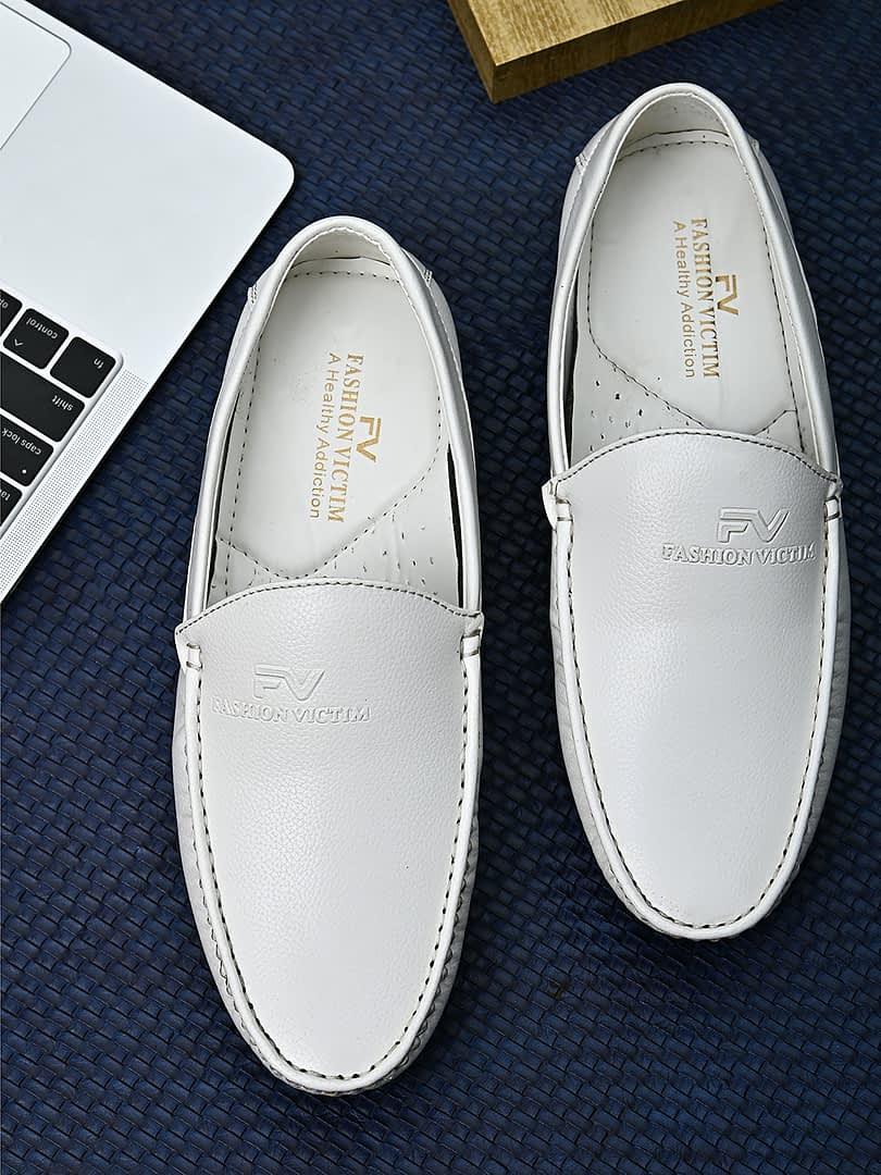 fashion victim Men White loafer’s
