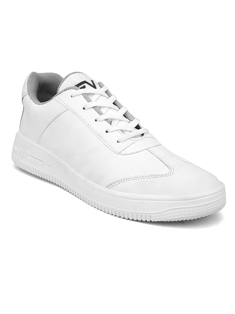 Fashion Victim Men White Solid Sneakers