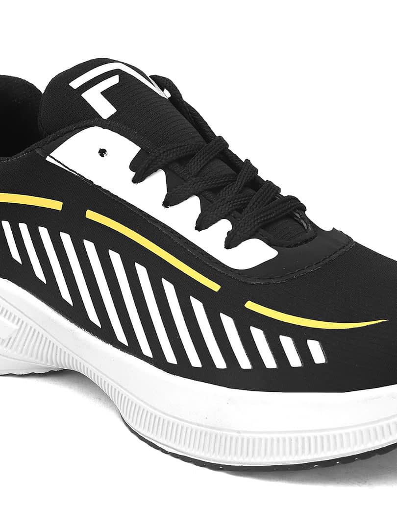Fashion Victim Men Black & White Comfort Casual Sneakers With Lightweight Technology