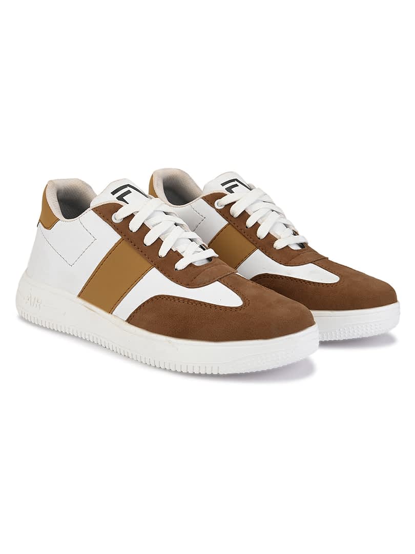 Fashion Victim Men Colourblocked Lightweight Sneakers