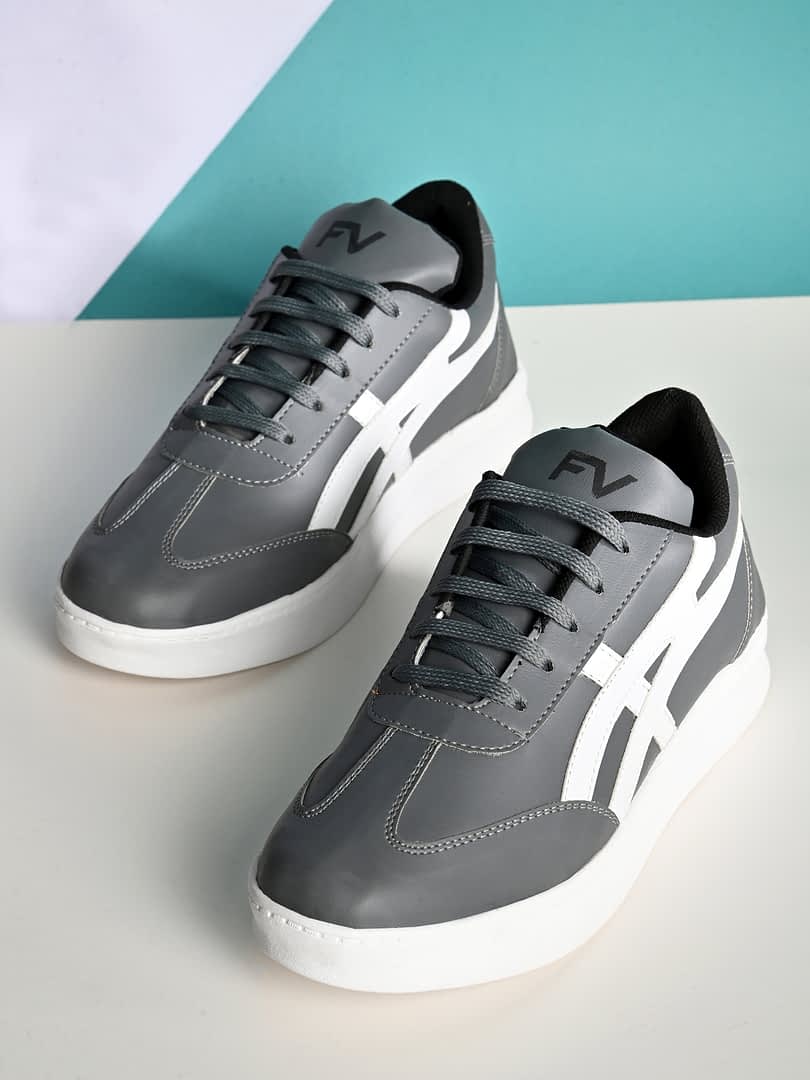 fashion victim Men Colourblocked Lightweight Sneakers