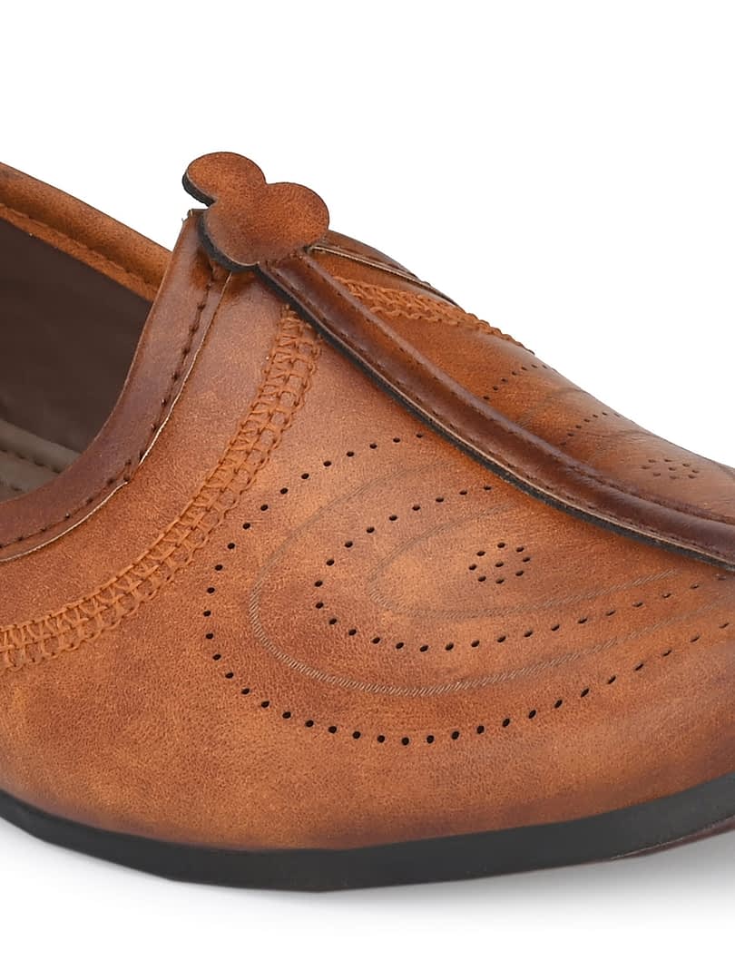 Fashion Victim Men Tan Brown Perforations Mojaris Casual Shoes