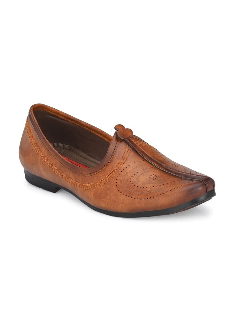 Fashion Victim Men Tan Brown Perforations Mojaris Casual Shoes