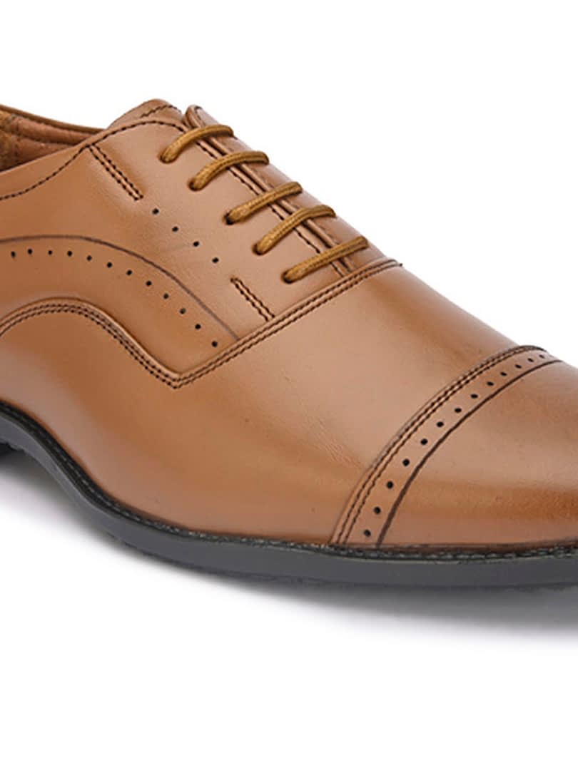 Fashion Victim Men Tan Solid Leather Formal Oxfords