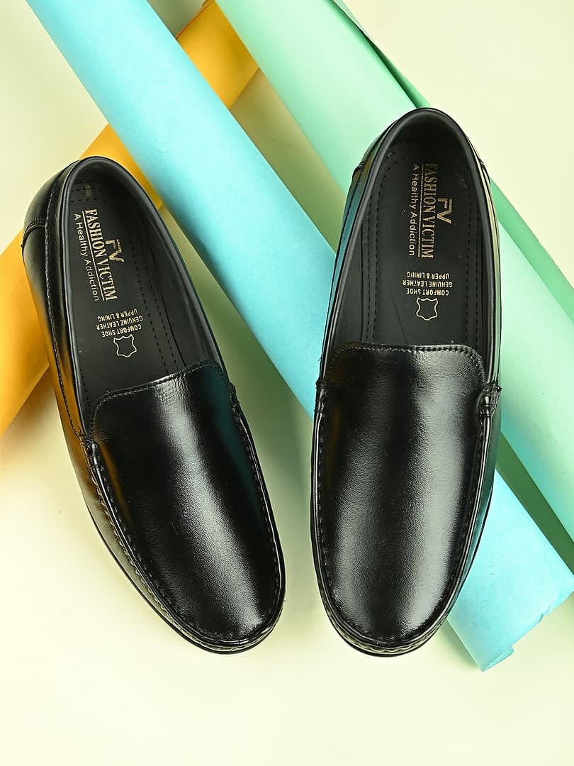 fashion victim Men Textured Lightweight Leather Loafers