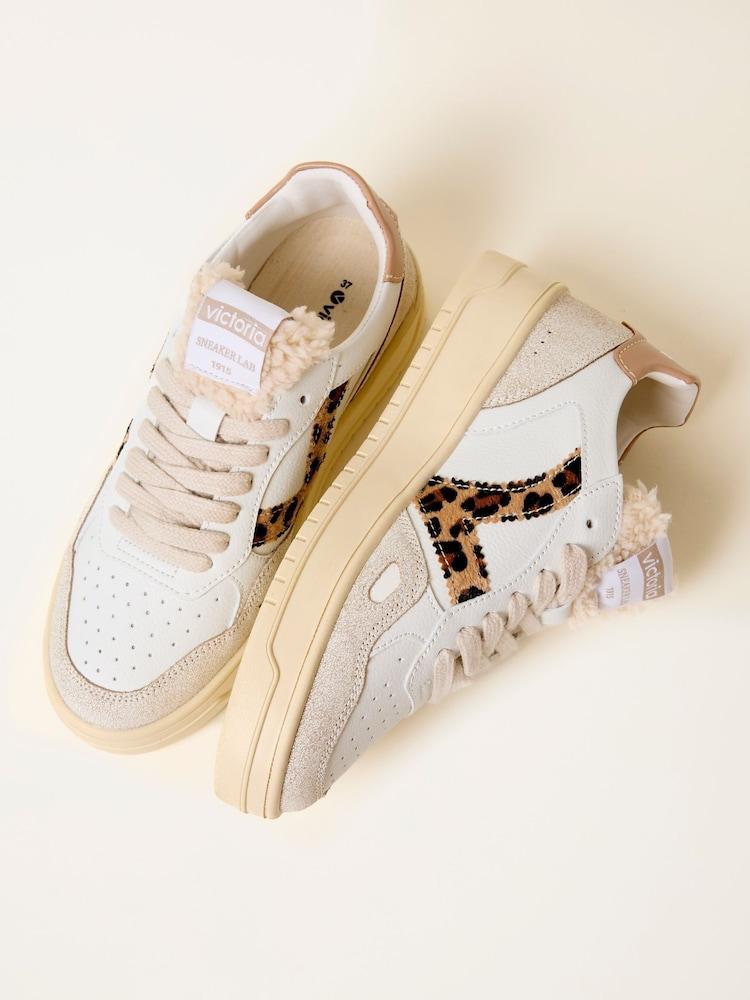 fat face Camel Victoria Suel Animal Trainers