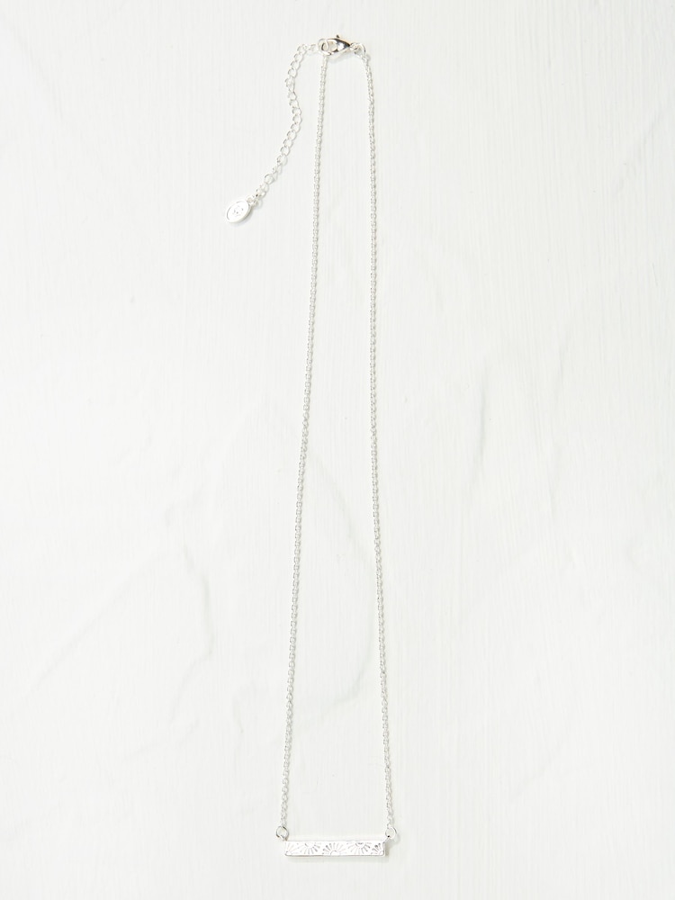 Fat Face Silver Tone Flower Engraved Necklace