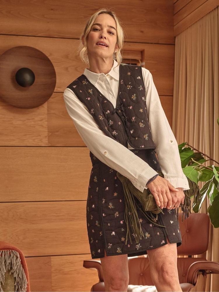 Fat Face Quinn Black Ditsy Paisley Quilted Waistcoat