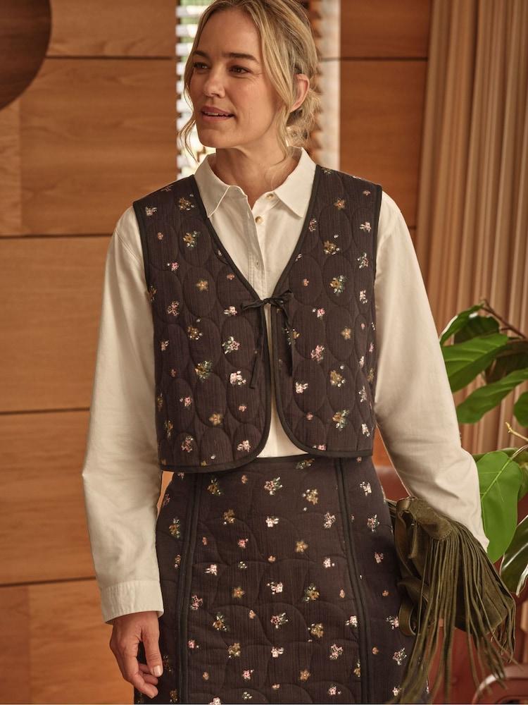 Fat Face Quinn Black Ditsy Paisley Quilted Waistcoat