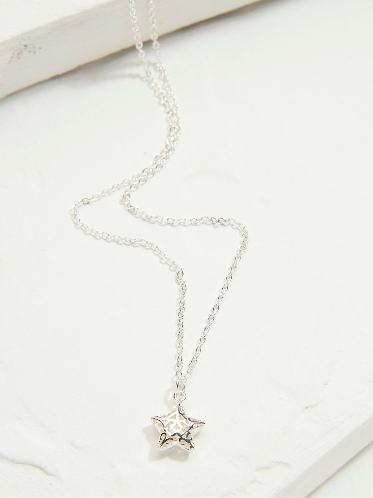 fat face Silver Tone Filagree Star Pendant Necklace