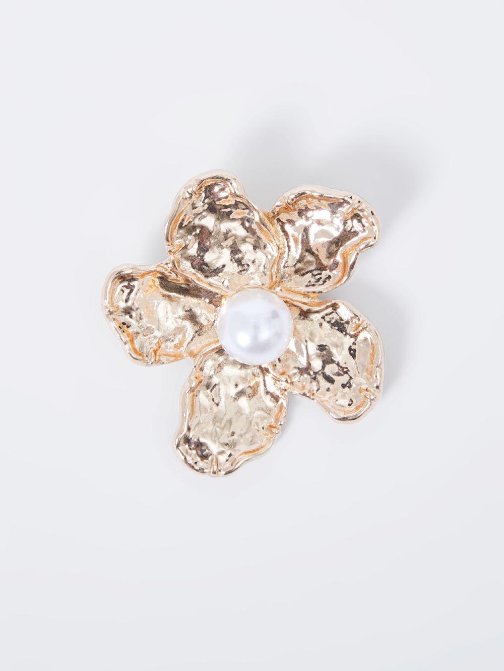 Fcuk Faux Pearl Detail Flower Brooch Gold