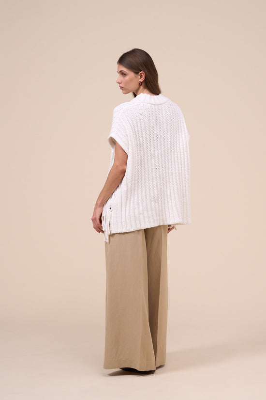Fedeli Aura Cotton Wave Sleveless V-neck WHITE