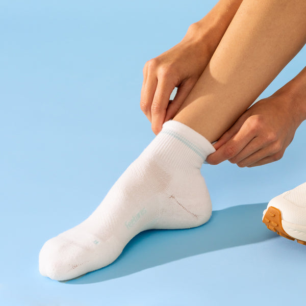 Feetures Elite Max Cushion Quarter Limited Edition Stripe White Stripe