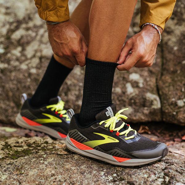 Feetures Merino 10 Max Cushion Mini Crew Black