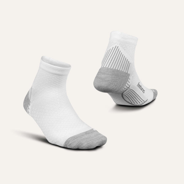 Feetures Plantar Fasciitis Relief Sock Light Cushion Quarter White