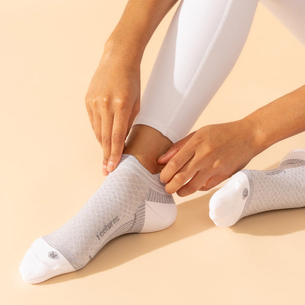 Feetures Plantar Fasciitis Relief Sock Light Cushion Tab 3 Pack Rose Sky Mix