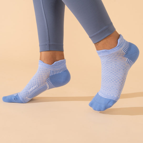 Feetures Plantar Fasciitis Relief Sock Light Cushion Tab Brilliant Blue