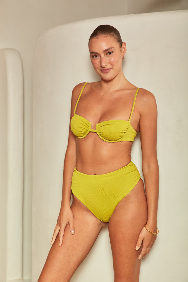 Fella Gabriel Top Kiwi