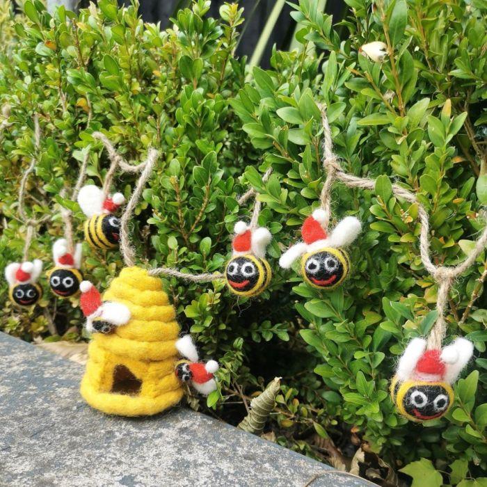 Felt So Good Handmade Felt 120cm Christmas Bumblebee Garland Home Decoration