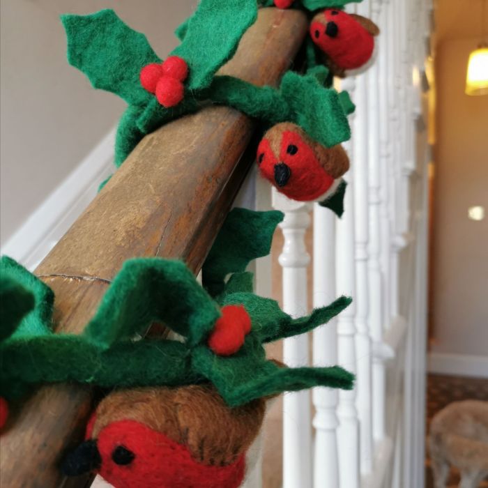 Felt So Good Handmade Felt Biodegradable Holly Garland With Robins Christmas Decoration