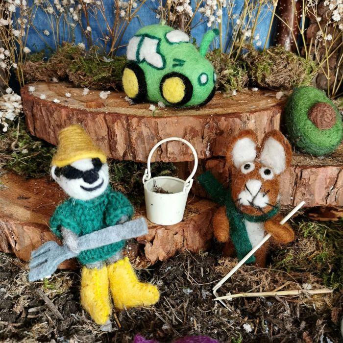 Felt So Good Handmade Felt Boris The Gardening Badger Hanging Decoration