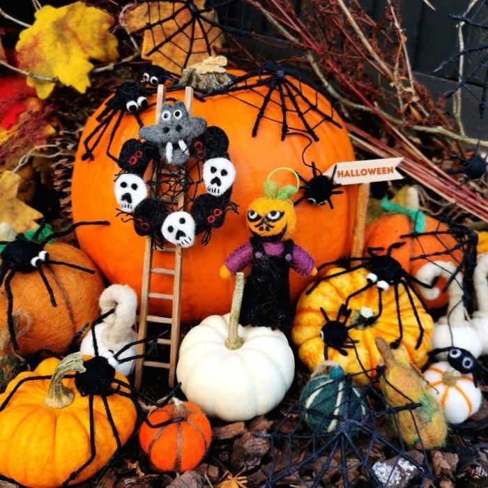 Felt So Good Handmade Felt Ghoulish Mini Wreath Hanging Halloween Decoration