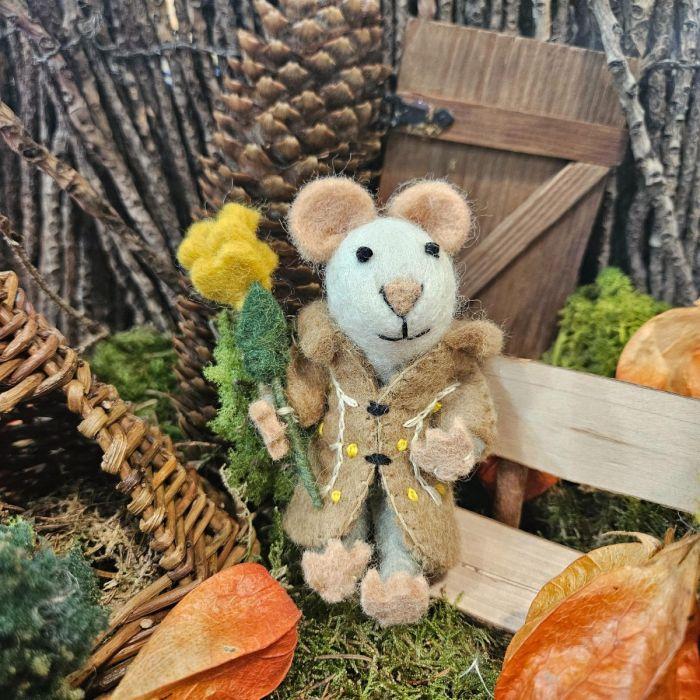 Felt So Good Handmade Felt Maisie Mouse Hanging Easter Decoration