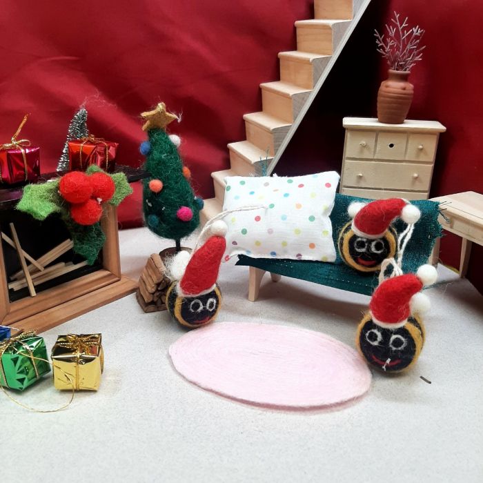 Felt So Good Handmade Felt Mini Christmas Bee's (Set Of 3) Hanging Tree Decorations