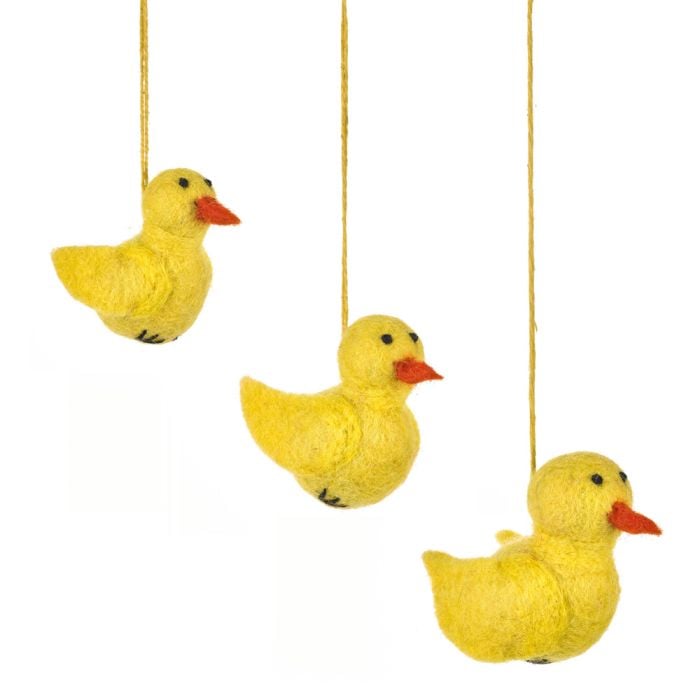 felt so good Handmade Felt The Cluck Family Set of 3 Hanging Chicks Easter Decoration